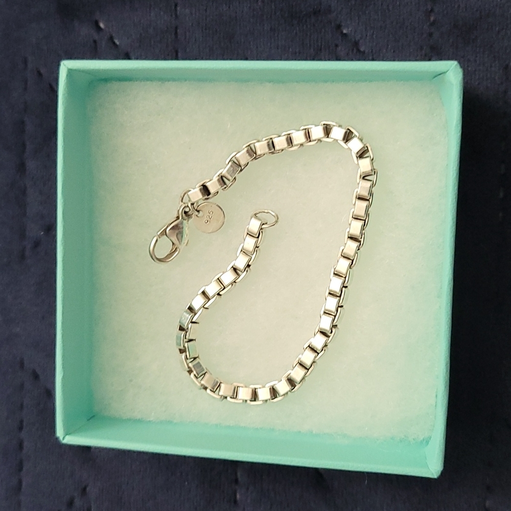 TIFFANY & CO. UNISEX VENETIAN LINK BRACELET IN SILVER EUC - Picture 9 of 17